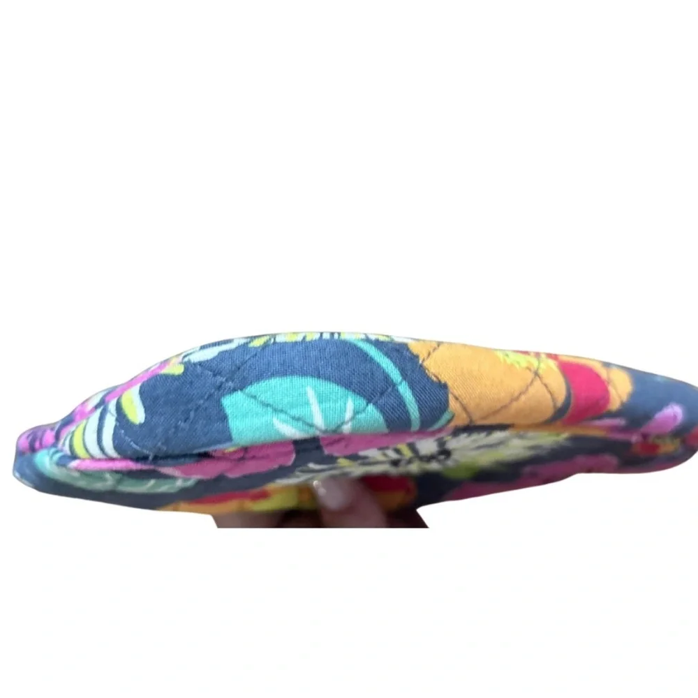 🌸 Vera Bradley Jazzy Blooms Wristlet – Retired Pattern 🌸